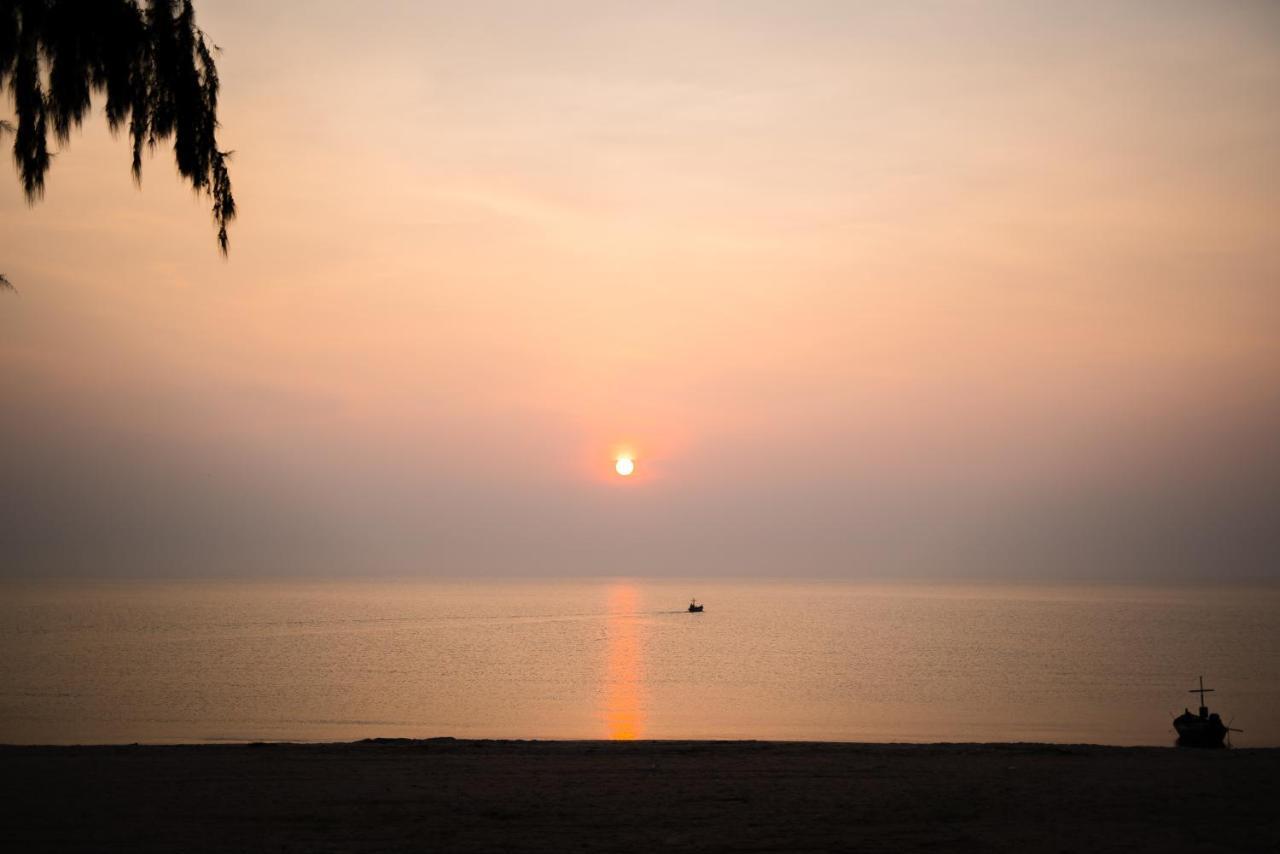 Lullaby The Sea Hua Hin Hotel Cha-Am Buitenkant foto